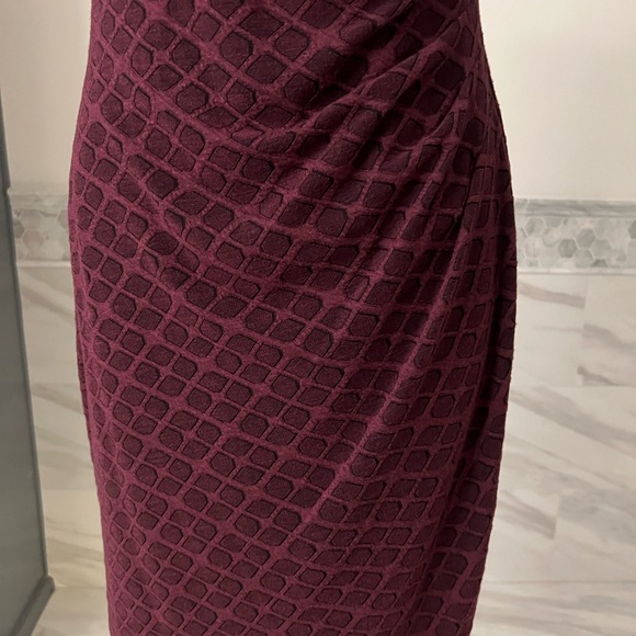 Anne Klein Elbow Sleeves Stretch Burgundy Side Drapes Dress - Picture 4 of 12